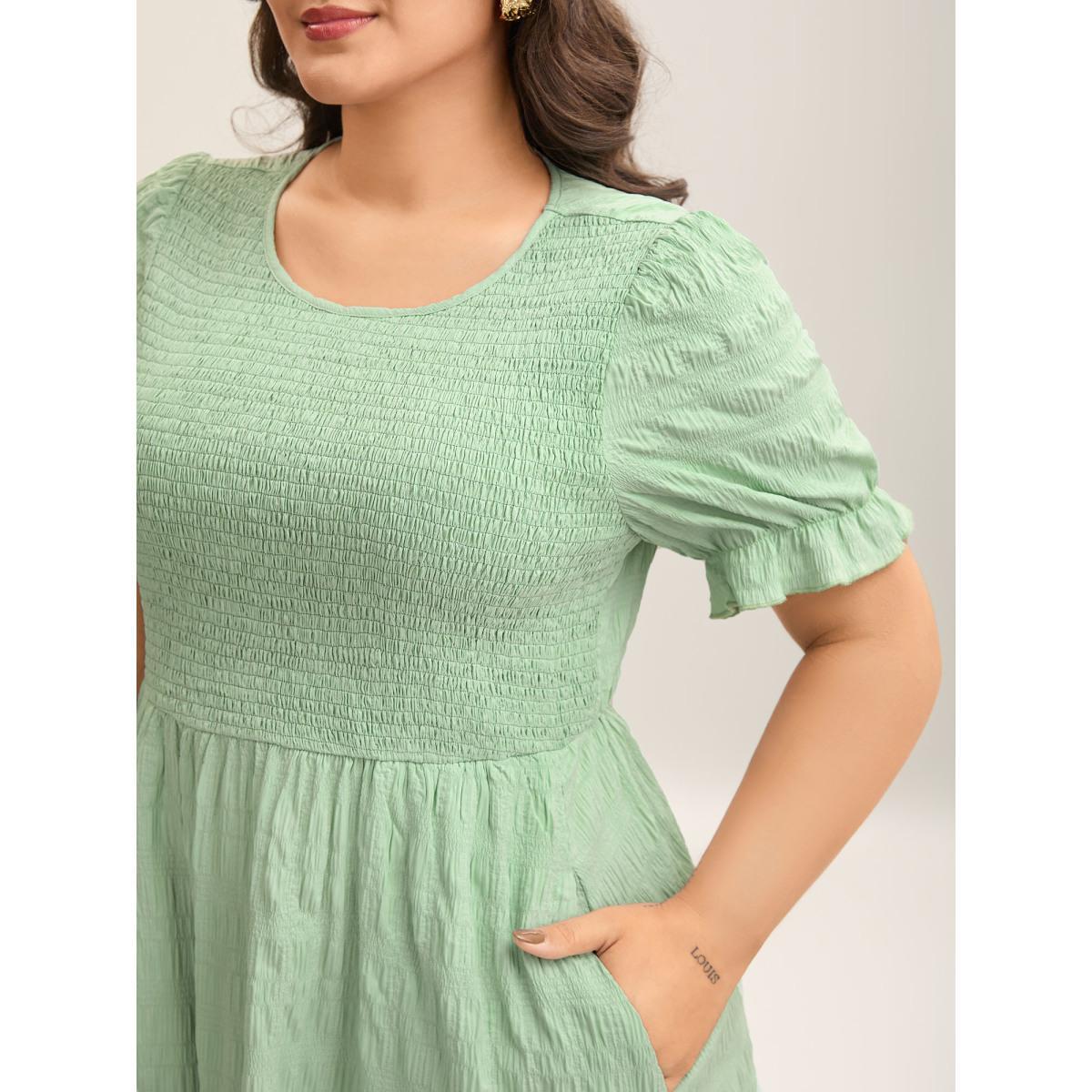 Plus Size Textured Shirred Bodice Pockets Maxi Dress Greenbean Women Round Neck Short sleeve Curvy BloomChic 30/6X Product Image