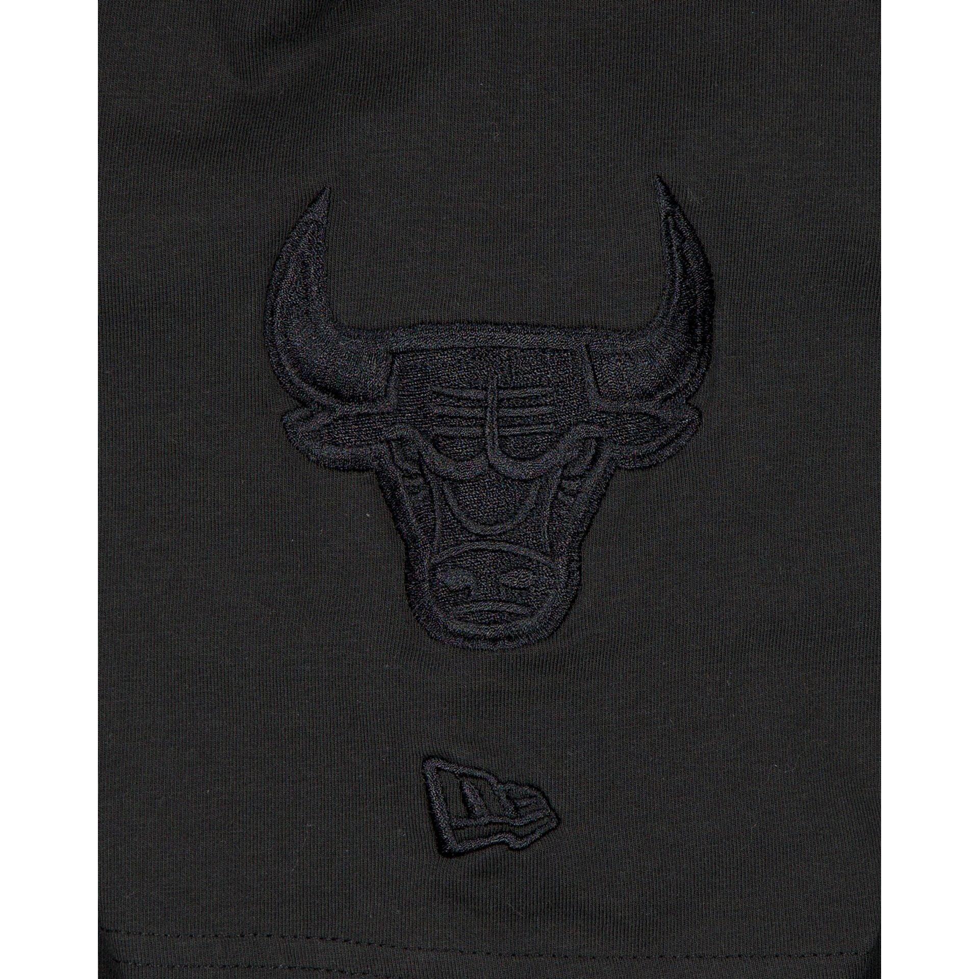 Chicago Bulls Black on Black Logo Select T-Shirt Male Product Image