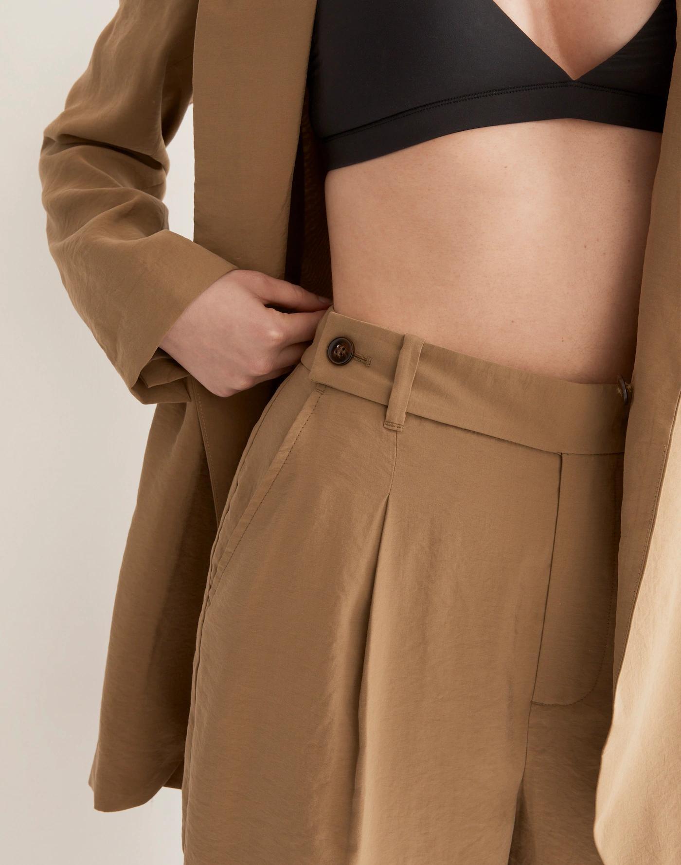 The Harlow Wide-Leg Ankle Pant in Softdrape Product Image