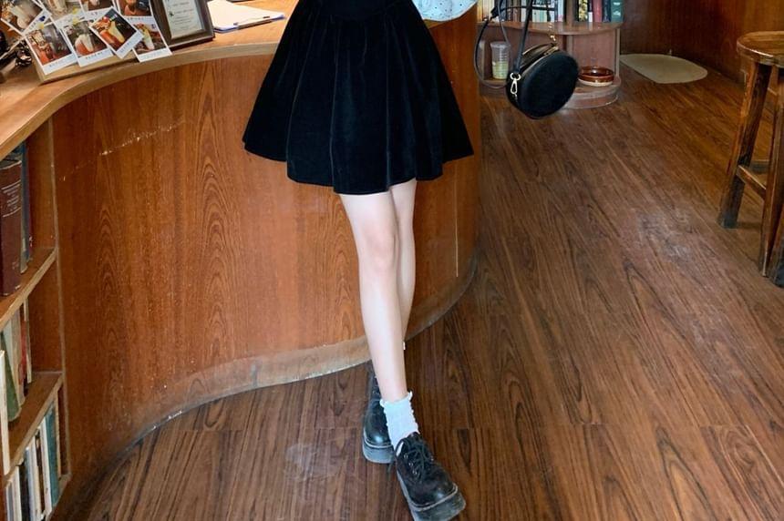 Set: Mock Two-Piece Puff-Sleeve Tie-Neck Dotted Mini A-Line Velvet Dress + Brooch Product Image