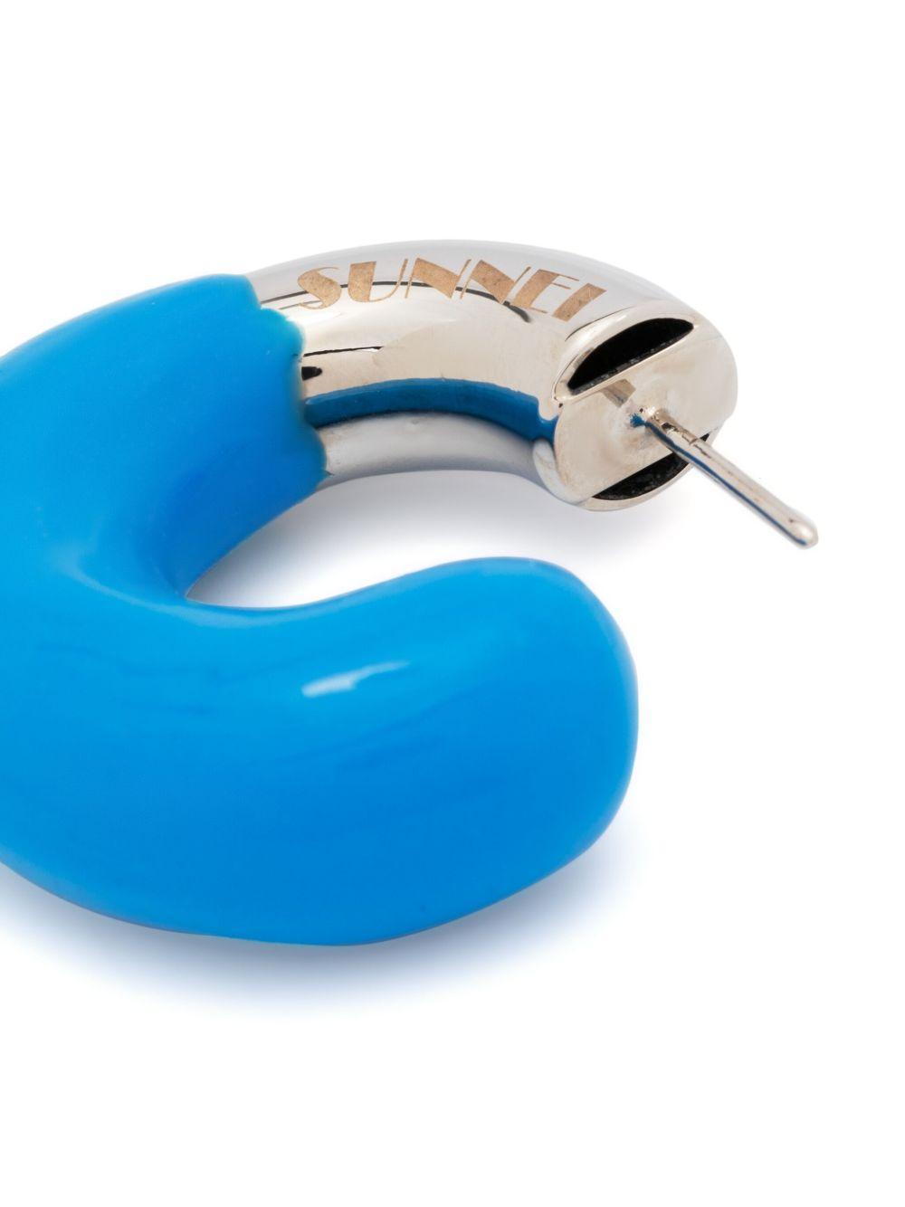 logo-engraved sculpted-hoop earrings Product Image