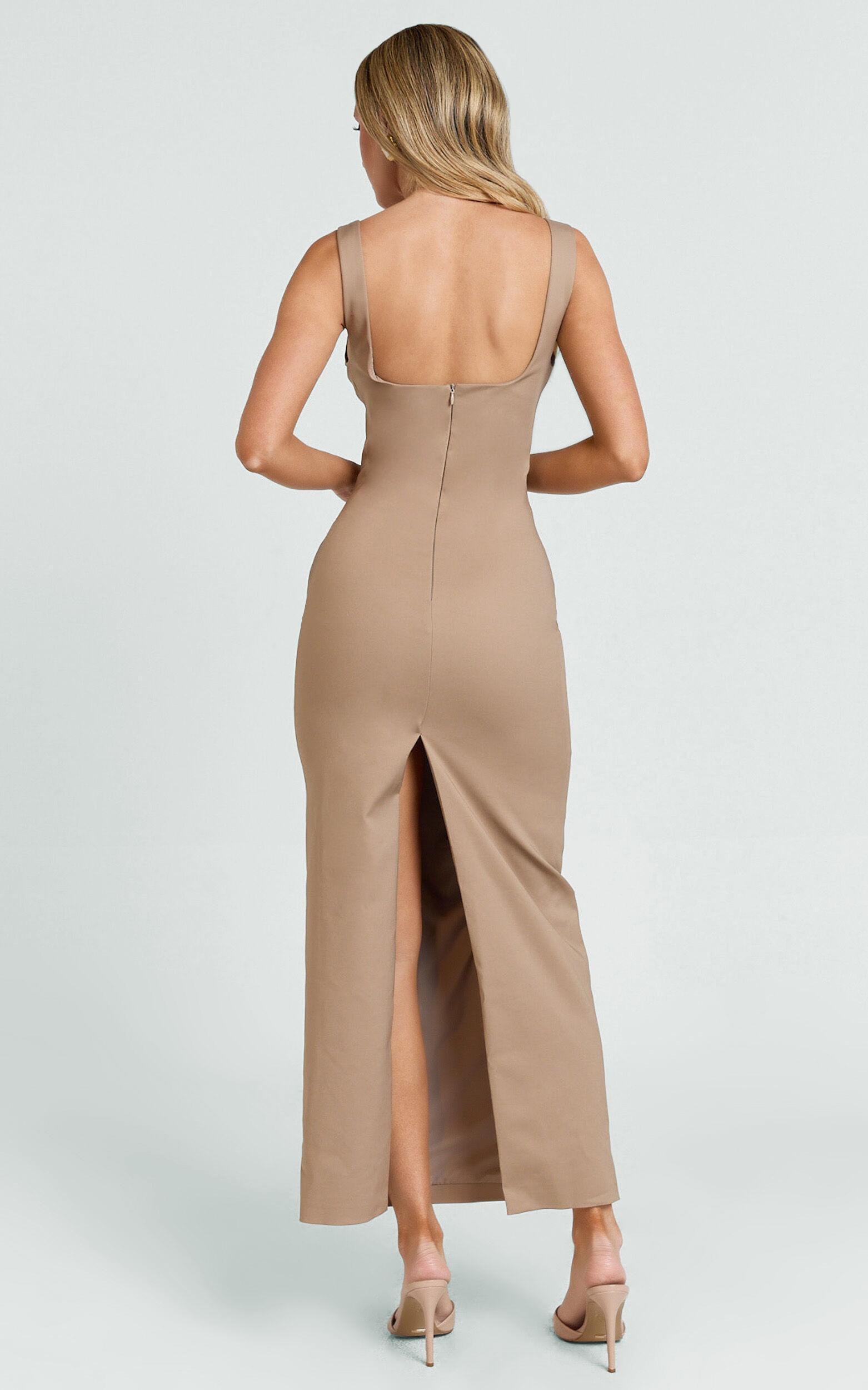 Benita Midi Dress - Scoop Neck Ruched Fitted Dress in Mocha Product Image