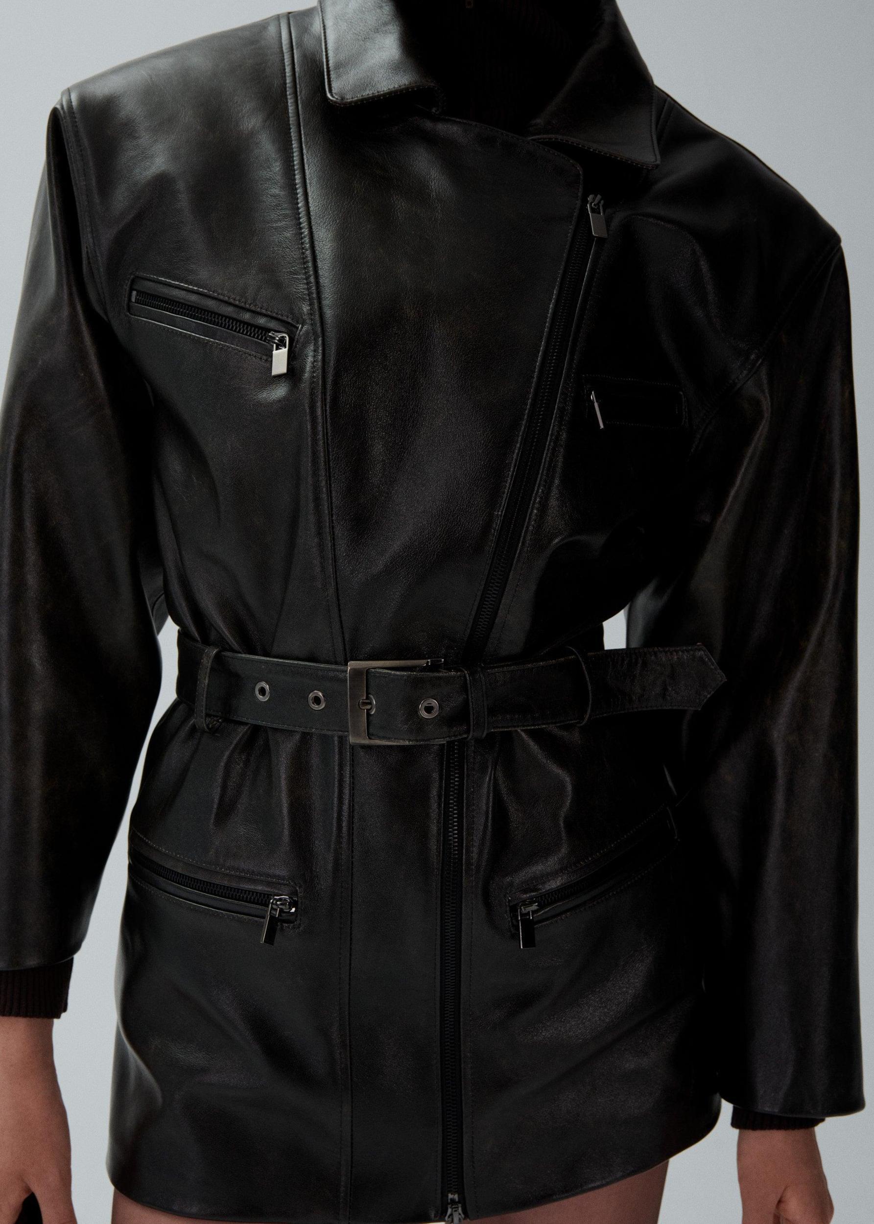 Cinched leather jacket in black vintage with belt Product Image