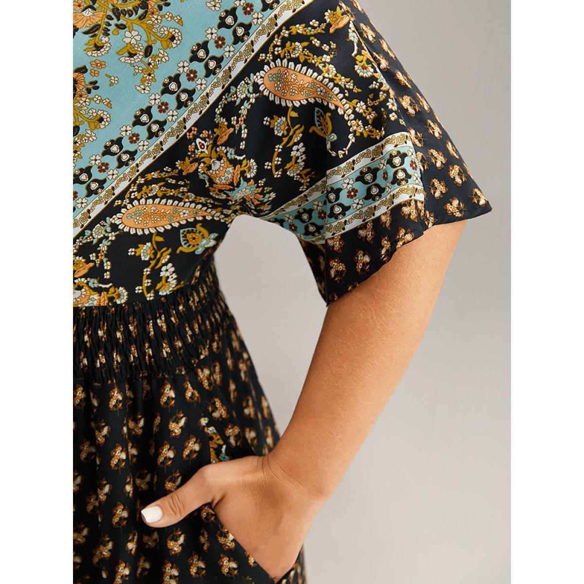 Plus Size Bandana Print Wrap Shirred Batwing Sleeve Dress Black Women Vacation Printed V-neck Short sleeve Curvy Midi Dress BloomChic 14-16/1X Product Image