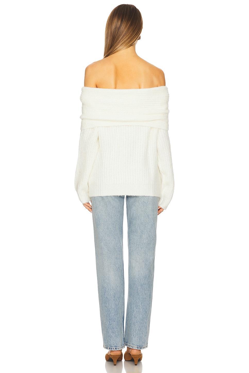 Momo Sweater NIA Product Image