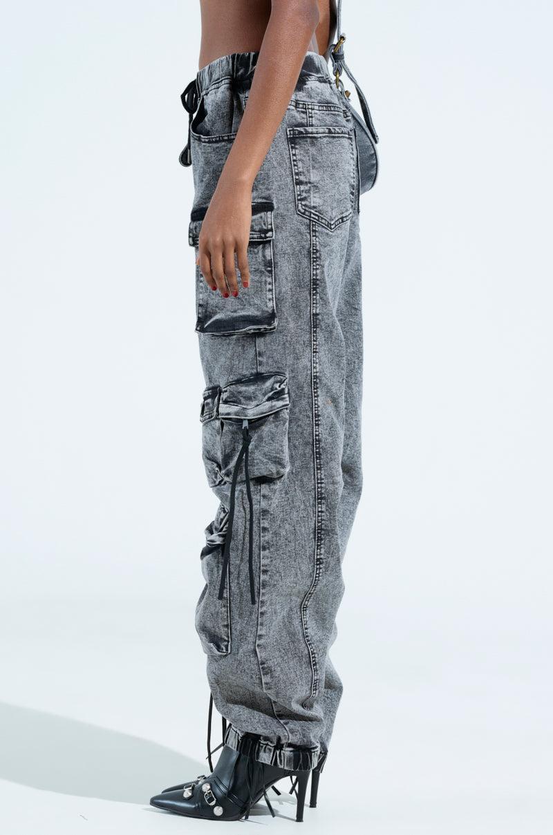 LOOKS FIRE DENIM JOGGER Product Image