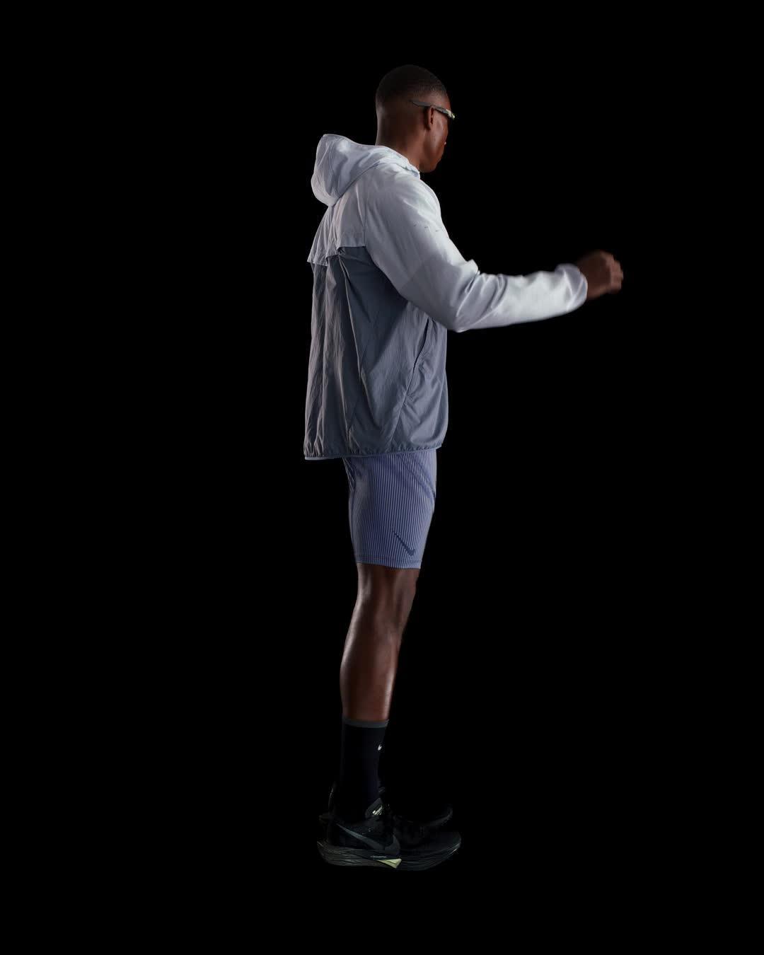 Nike Men's Stride Repel UV Running Jacket Product Image