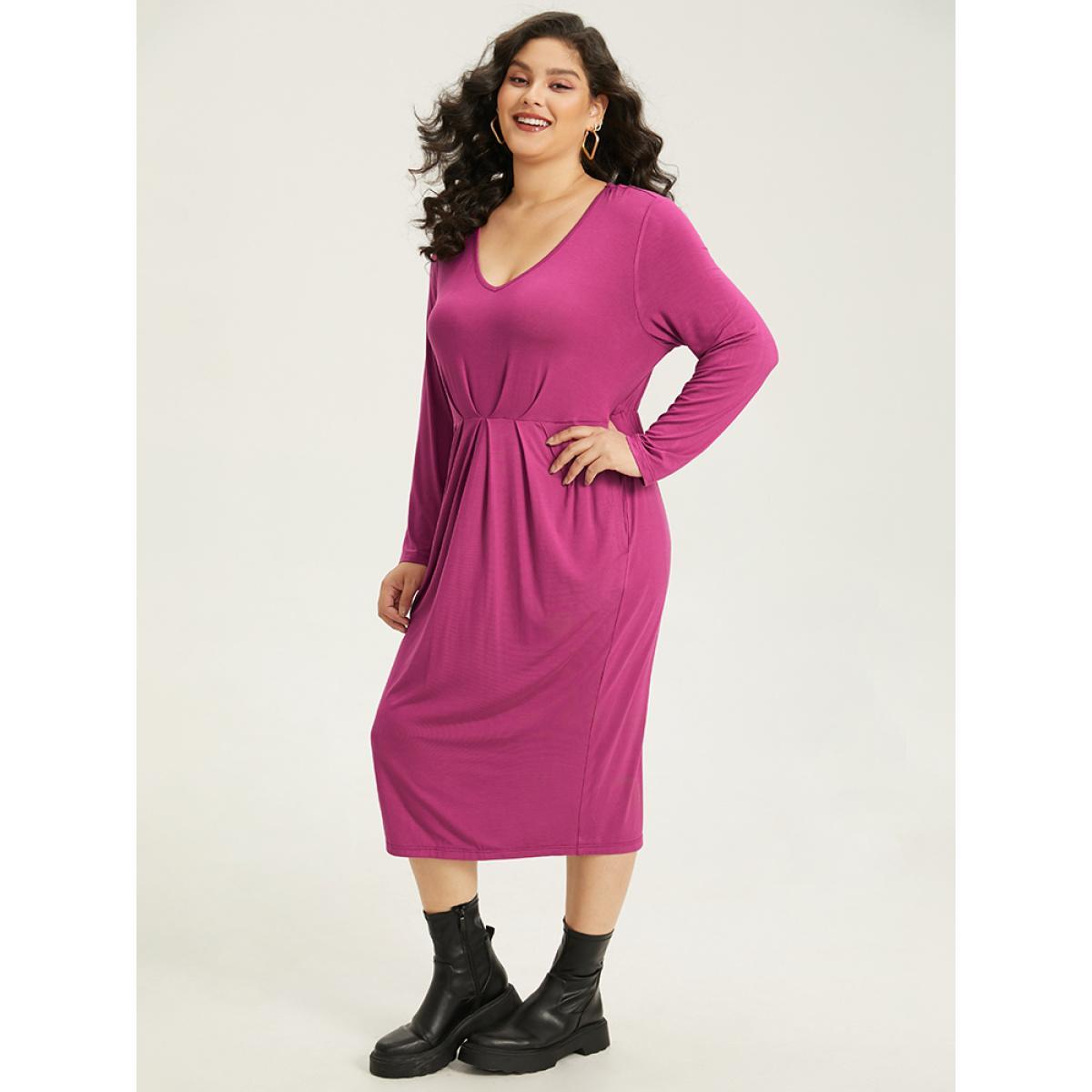 Plus Size Solid Pocket V Neck Plicated Detail Dress RedViolet Women Casual Plain V-neck Long Sleeve Curvy Midi Dress BloomChic 26/4X Product Image