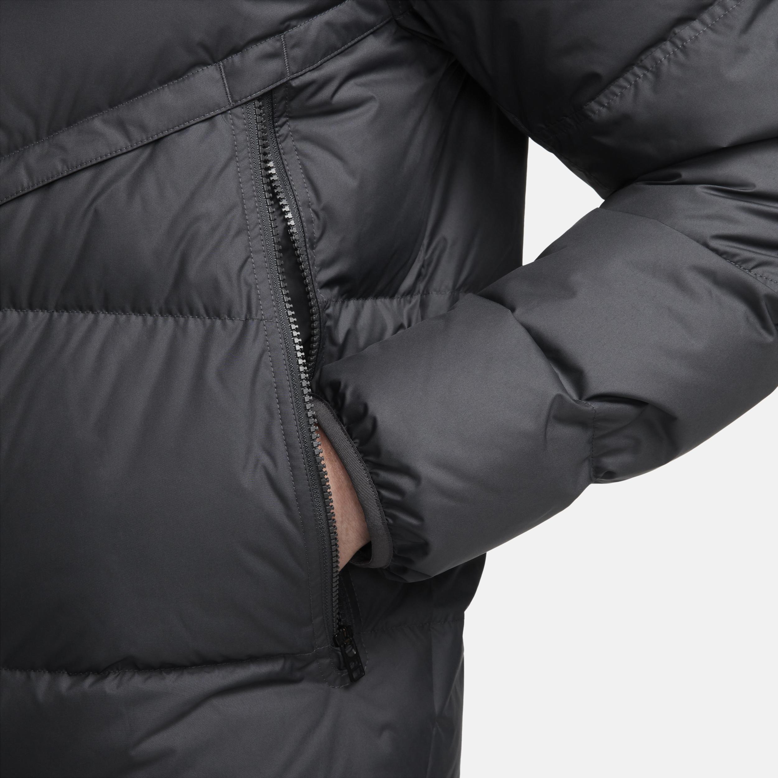 Liverpool FC Strike Men's Nike Storm-FIT Soccer Jacket Product Image