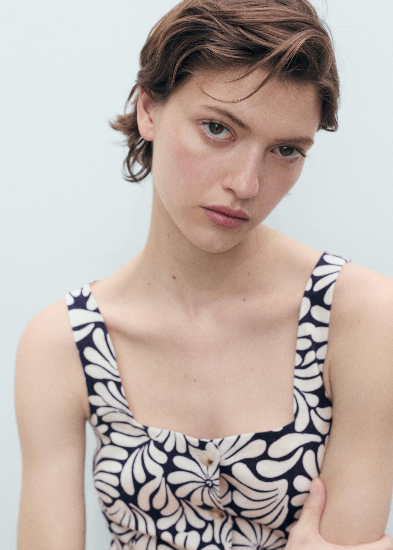Floral fitted linen top - Women | MANGO USA Product Image