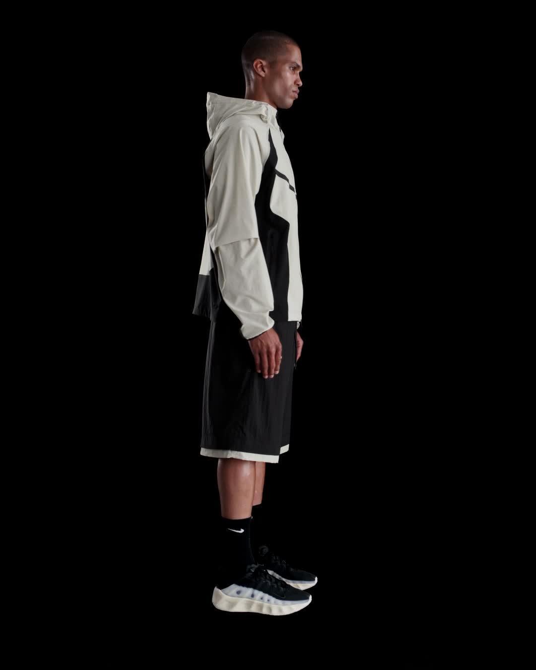 Nike Tech Men's Dri-FIT Woven Color-Block Windrunner Loose Jacket Product Image