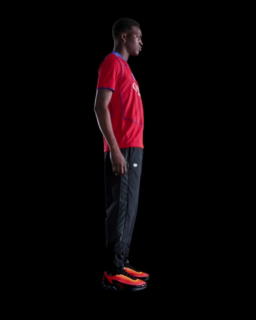 Paris Saint-Germain 2025/26 Stadium Third Men's Nike Dri-FIT Total 90 Soccer Replica Jersey Product Image