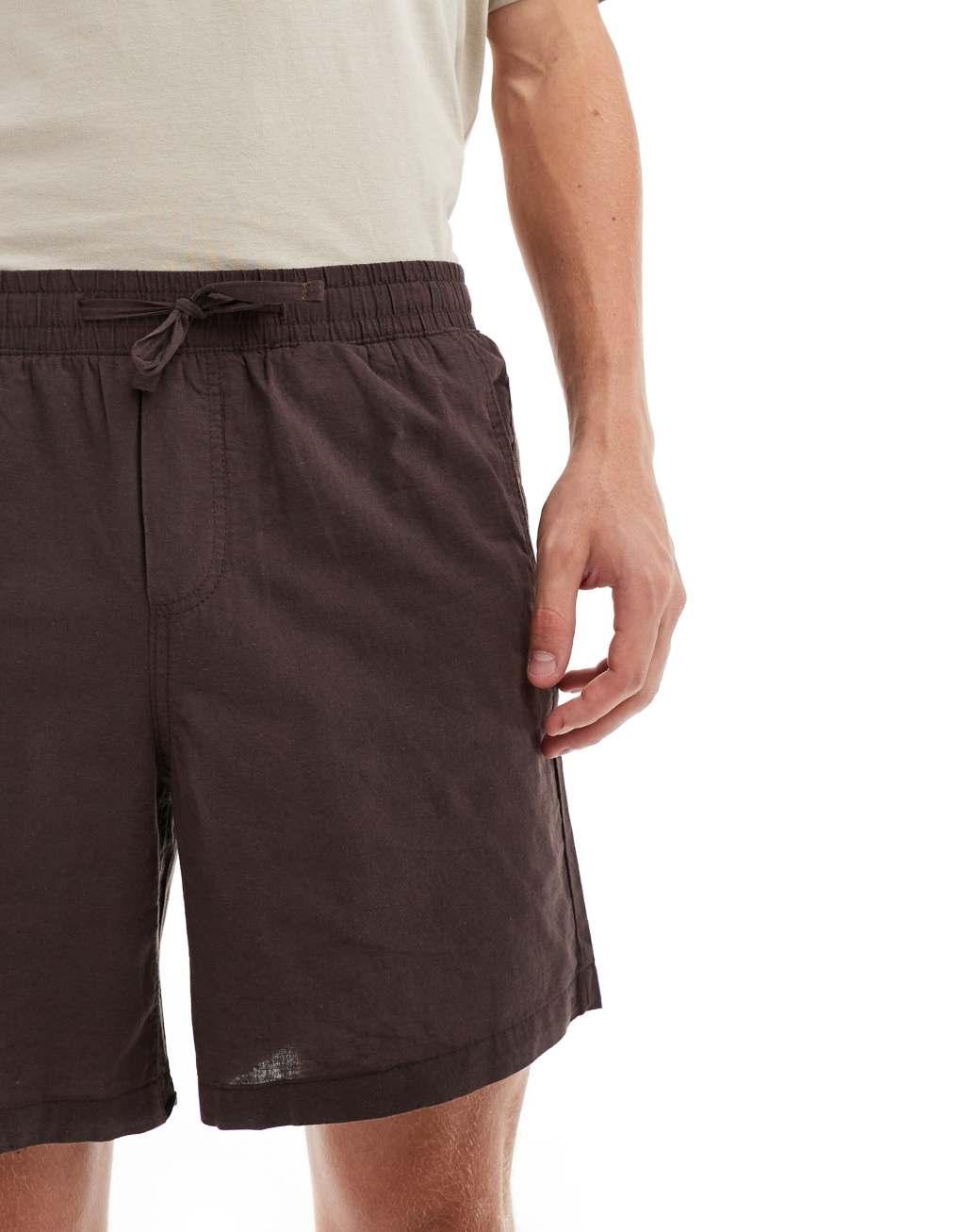 Jack & Jones linen mix pull on shorts in brown  Product Image
