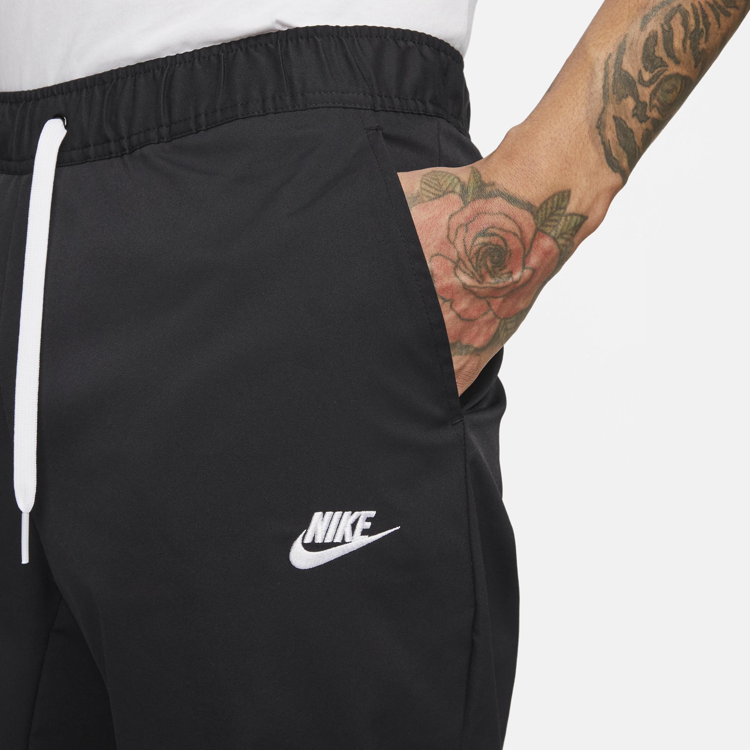Nike Club Men's Woven Tapered Leg Pants Product Image