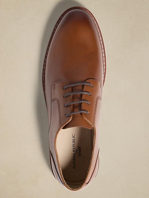 Hybrid Oxford Dress Shoe Product Image