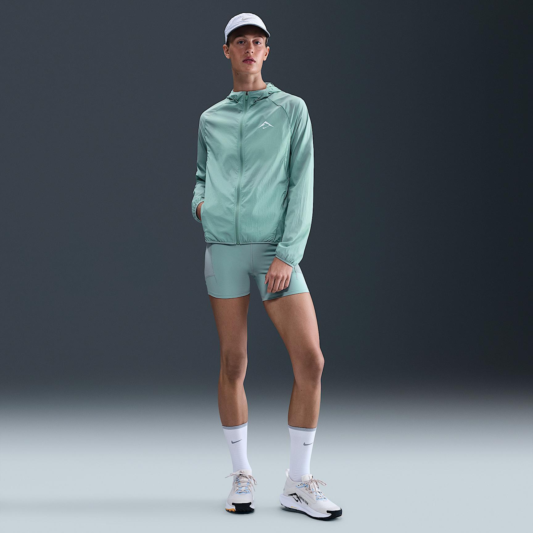 Nike Trail Women's Repel Running Jacket Product Image