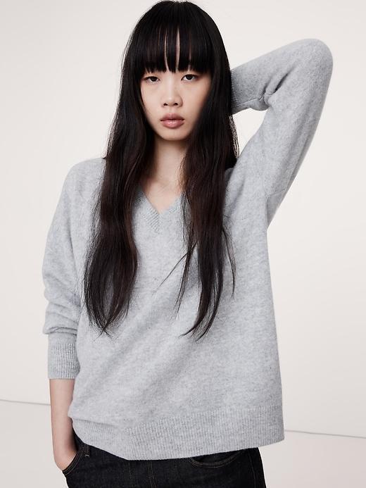 Oversized Lightweight Cashmere V-Neck Sweater Product Image