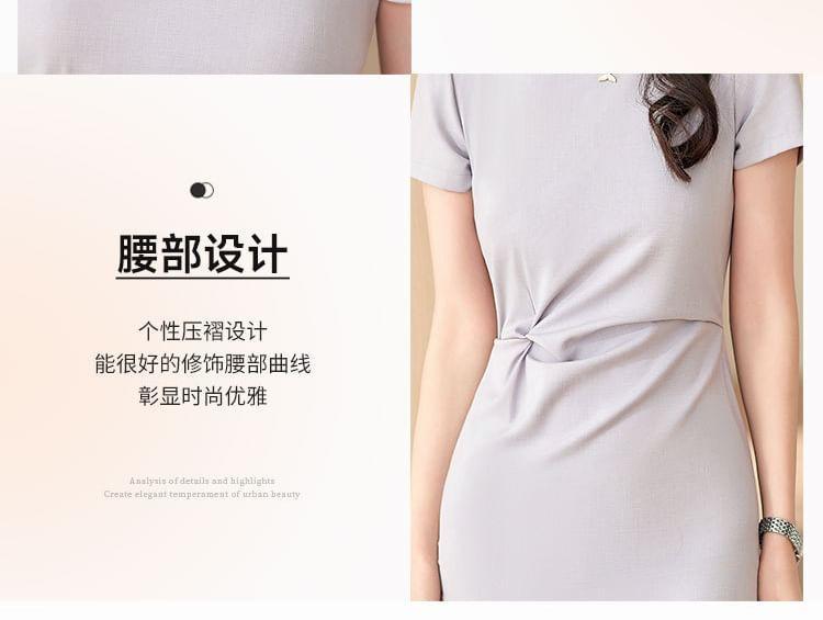 Short-Sleeve Crew Neck Plain Ruched Sheath Dress Product Image
