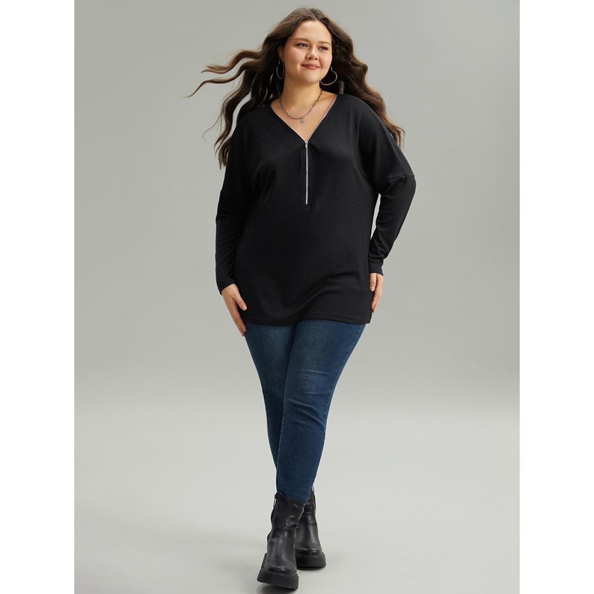 Plus Size Solid Zipper Detail Patchwork T-shirt Black Women Casual Plain Plain V-neck Dailywear T-shirts BloomChic 10/M Product Image