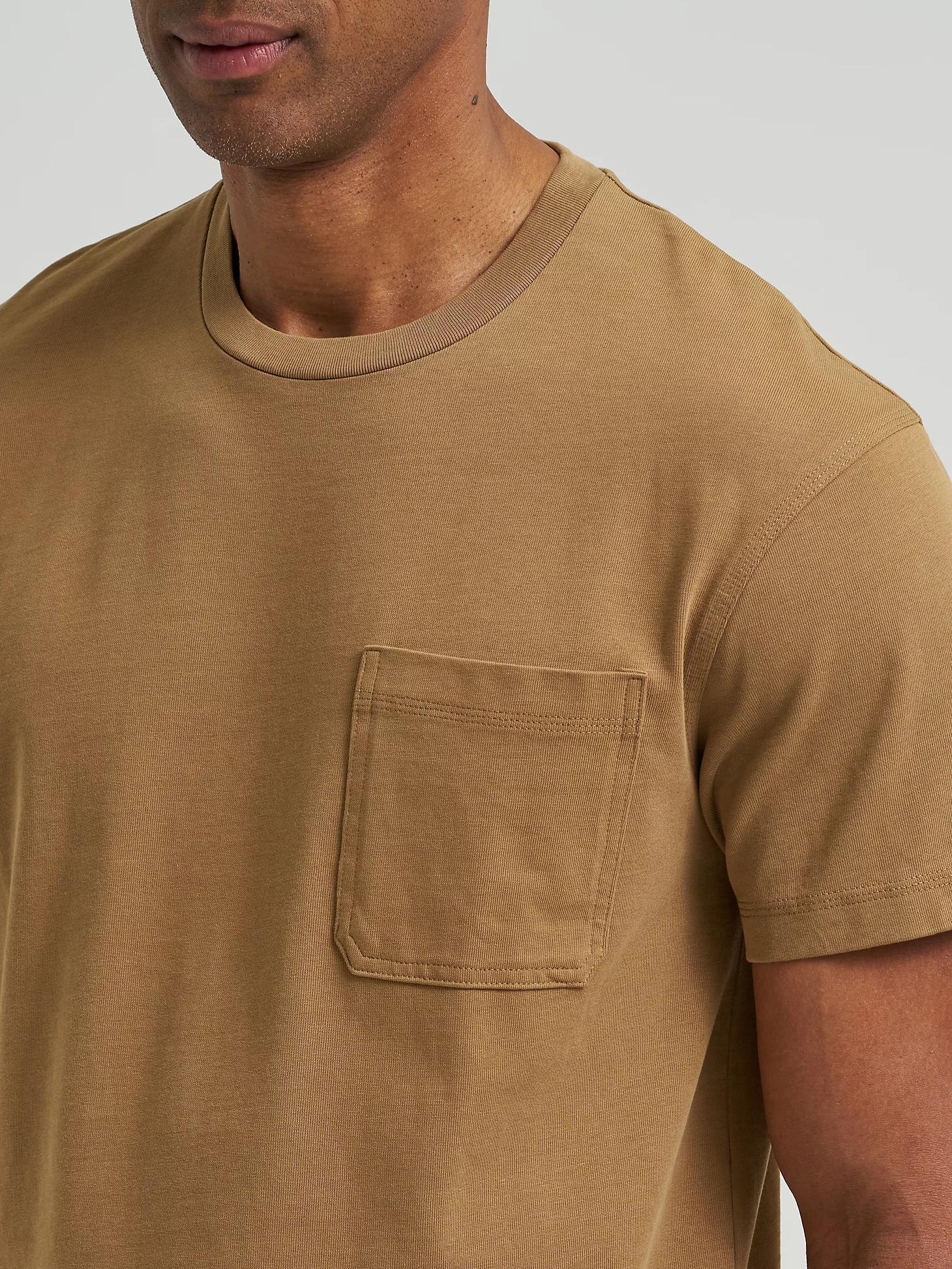 Men's Relaxed Fit Heavyweight Pocket Tee | Men's Tops & Tees | Lee® Product Image