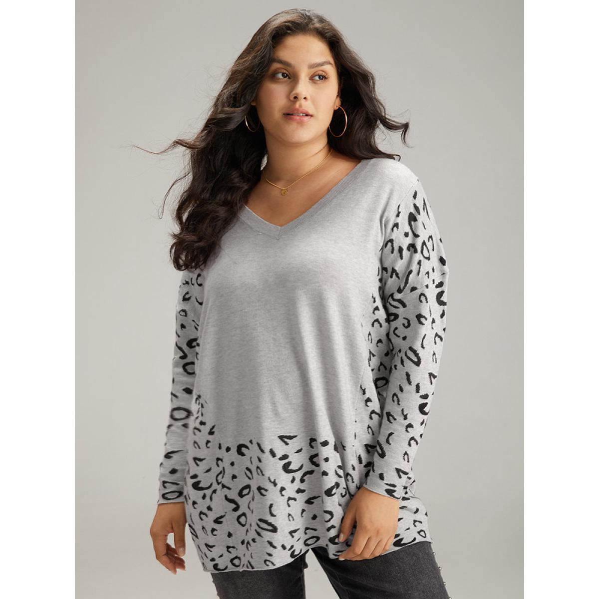 Plus Size Patchwork Leopard Print V Neck Pullover LightGray Women Casual Loose Long Sleeve V-neck Dailywear Pullovers BloomChic 22-24/3X Product Image