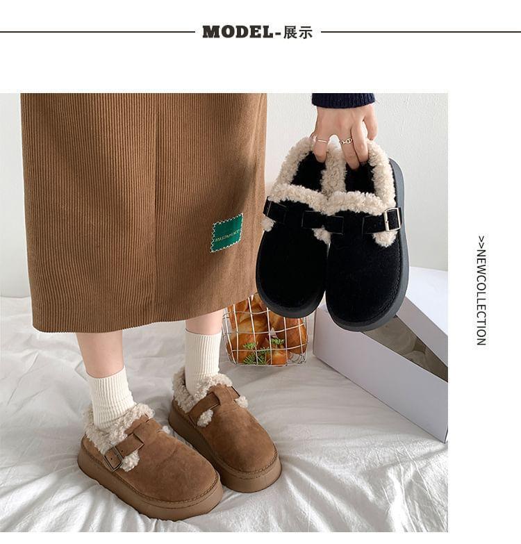 Fleece-Lined Slip-On Clog Shoes Product Image