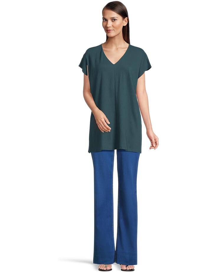 V-Neck Square Tee Product Image