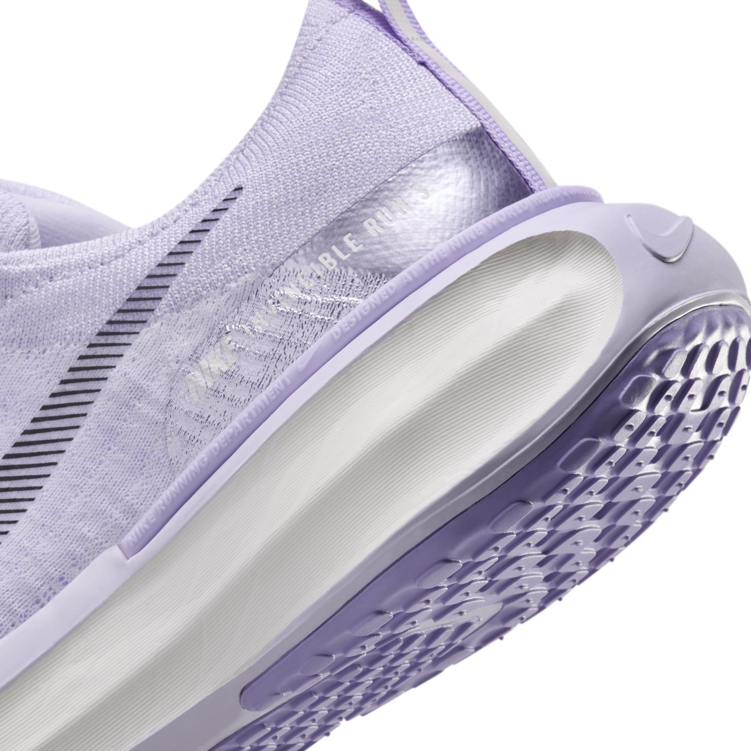 Womens Nike Air ZoomX Invincible Run 3 Flyknit Running Shoes (Extra Wide Width 2E) Product Image