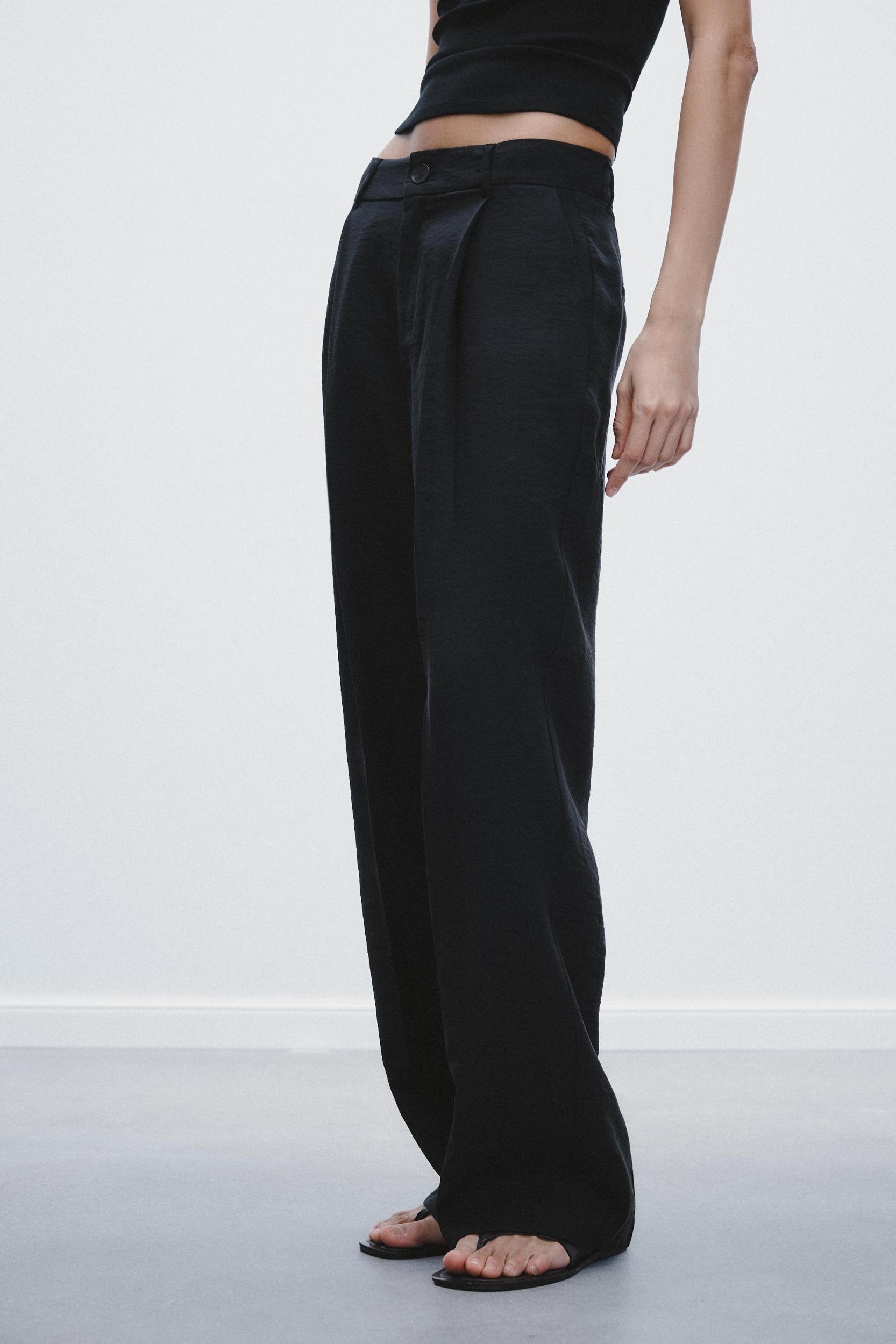 PLEATED PANTS Product Image