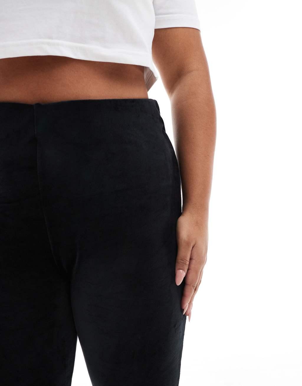 Yours velour leggings in black Product Image