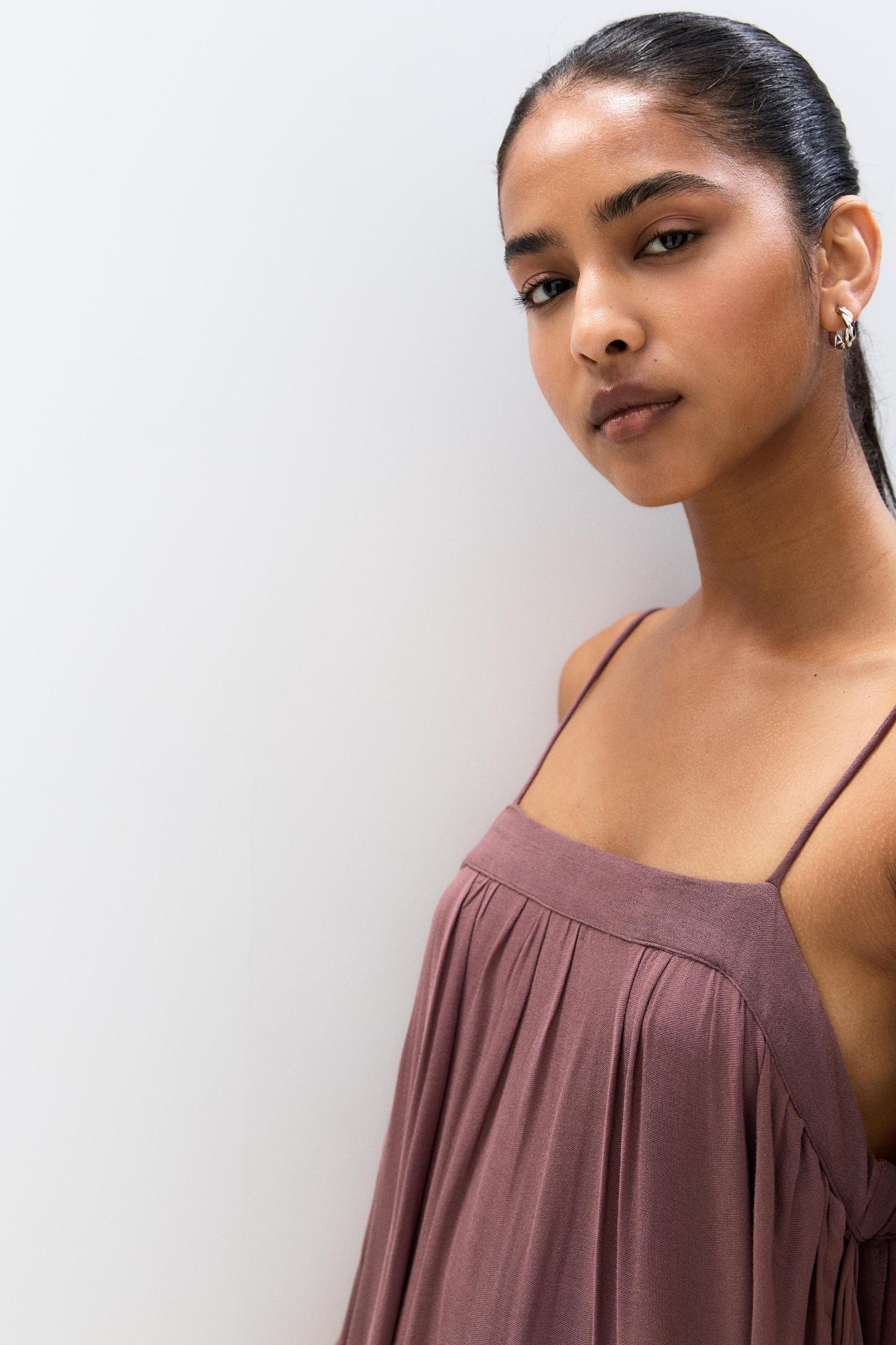 Midi dress with ruffled hem Product Image