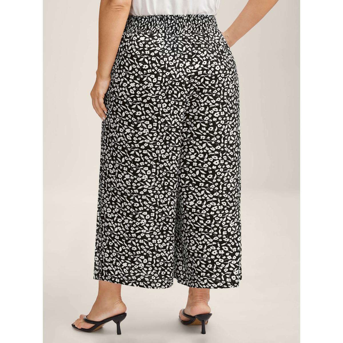 Plus Size Ditsy Floral Print Wide-Leg Pants Women BlackFlower Elegant Wide Leg Mid Rise Everyday-Elegant Pants BloomChic 12/L Product Image