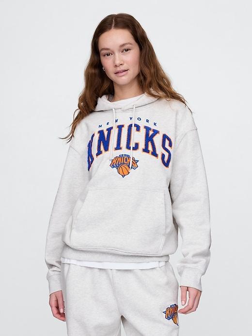 NBA New York Knicks Logo Heavyweight Hoodie Product Image