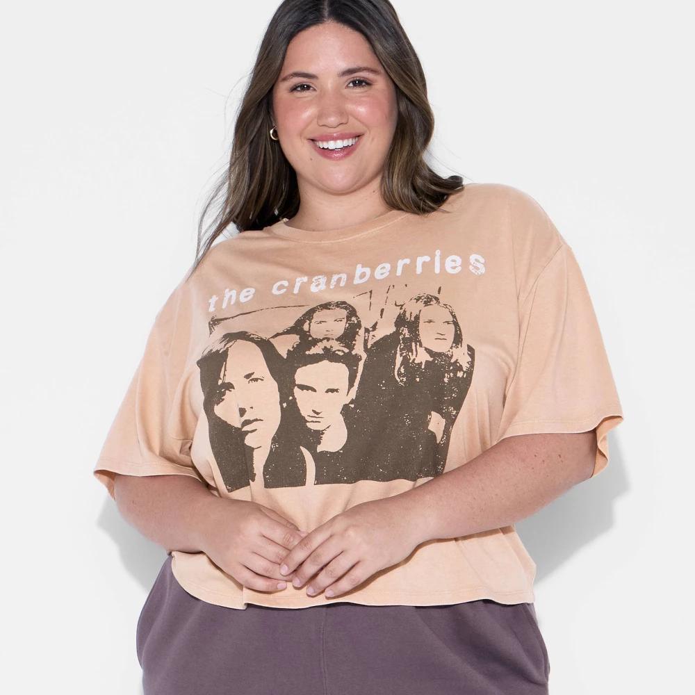 Women's Cranberries Boxy Cropped Short Sleeve Graphic T-Shirt - Brown Product Image