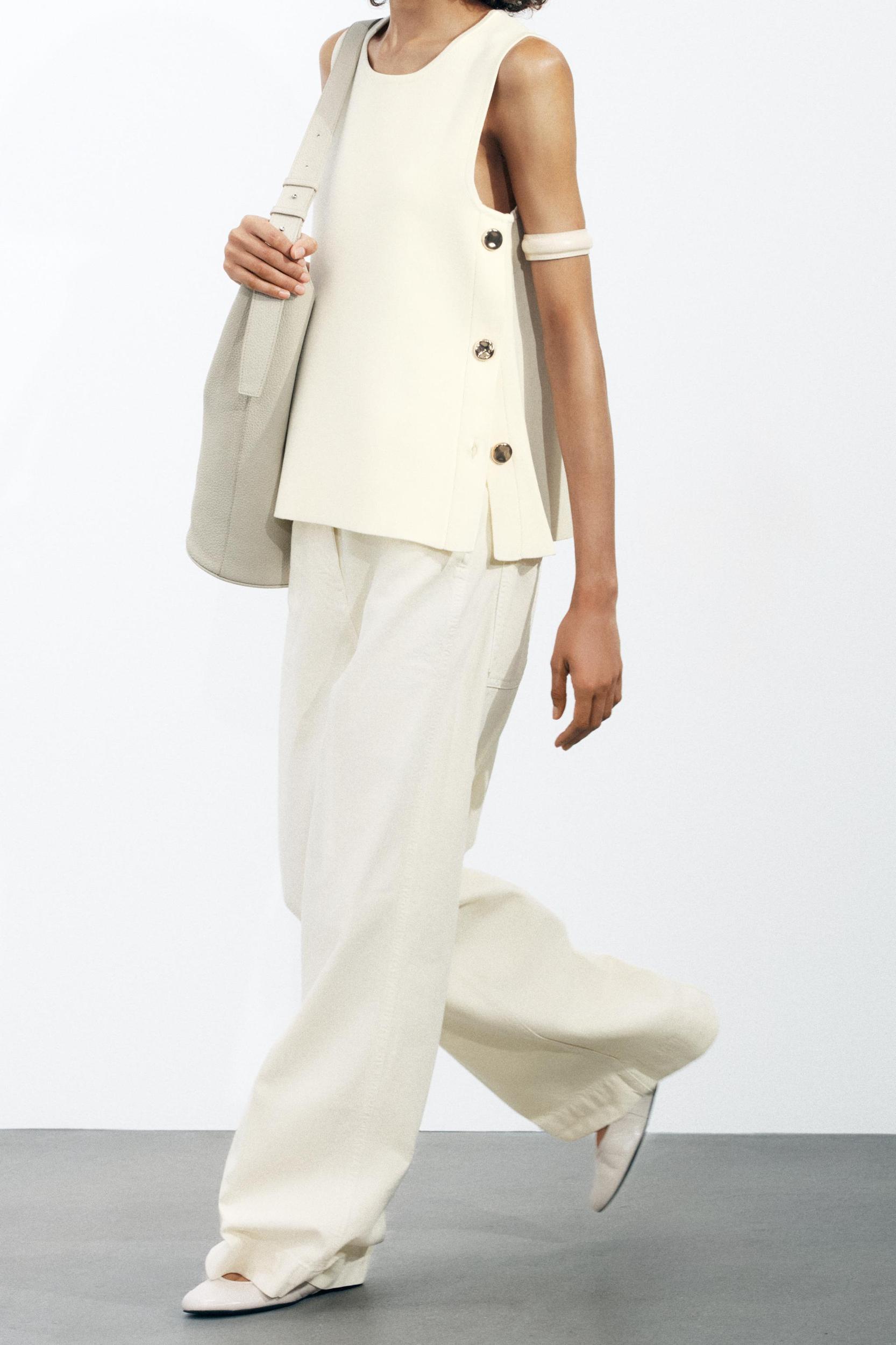 BUTTONED KNIT VEST Product Image