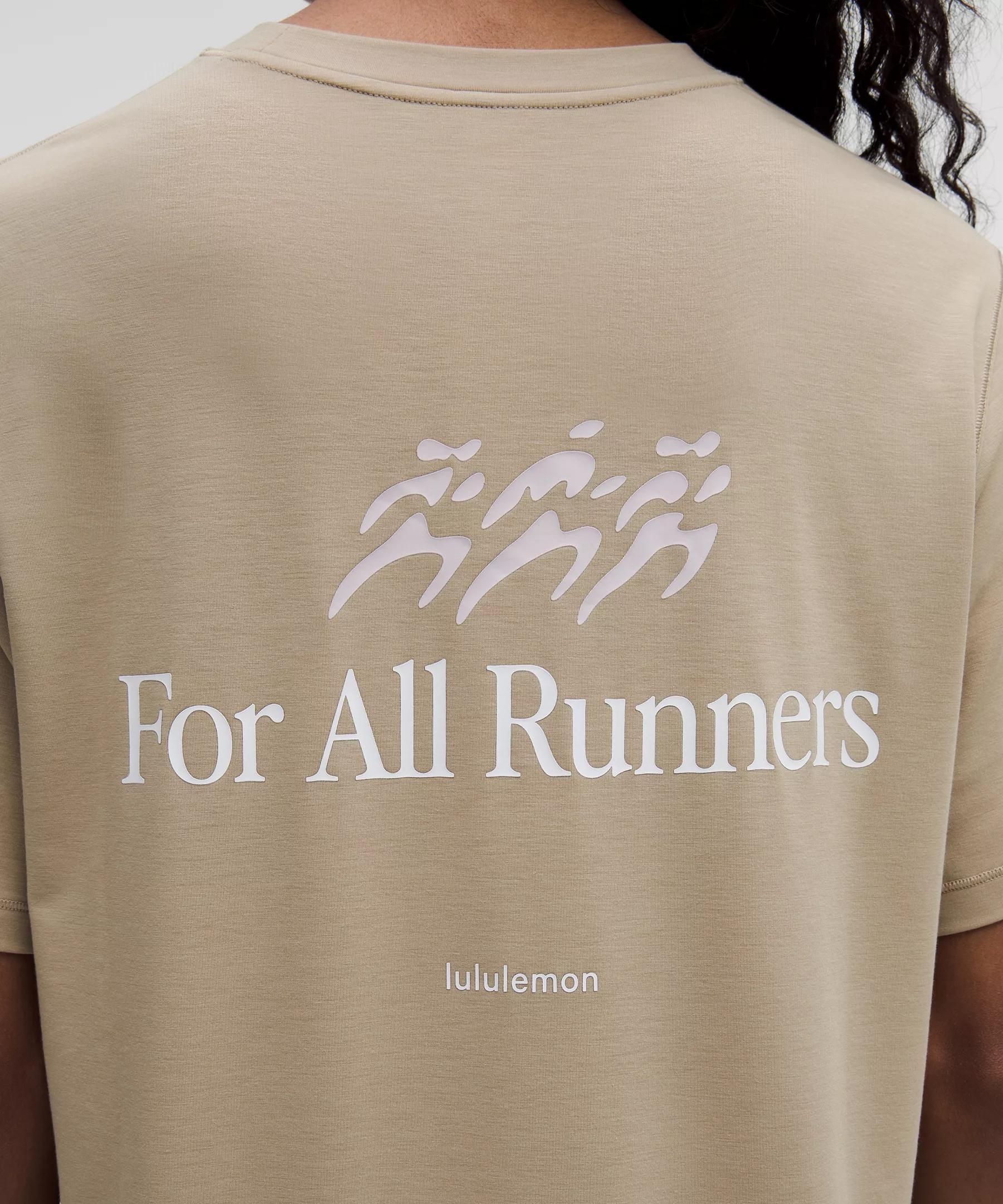 Jersey Training Short-Sleeve Shirt *Run Graphic Product Image