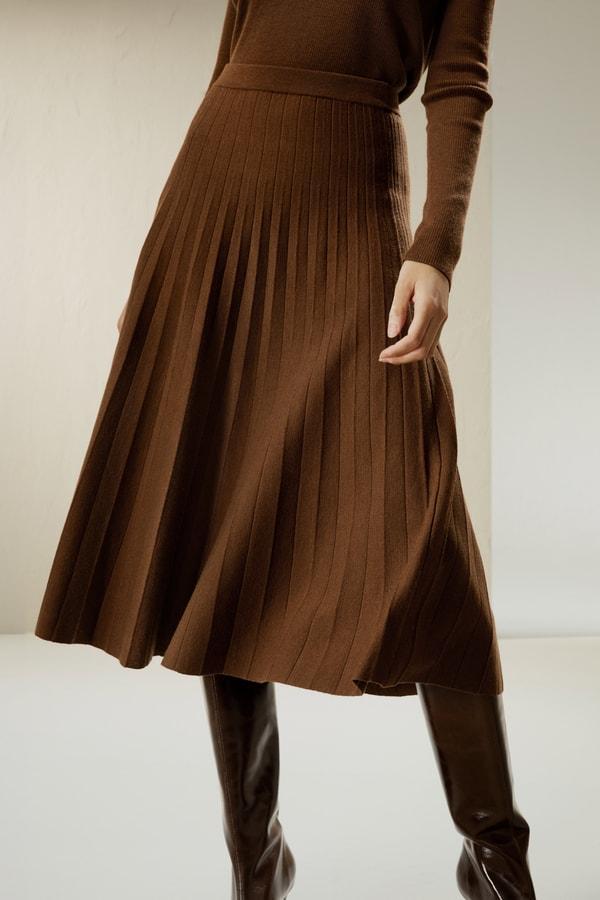 Collegiate Ultra-fine Merino Wool Skirt Product Image