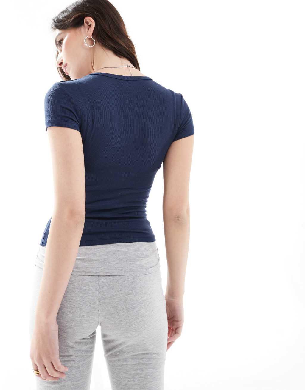 Stradivarius ribbed t-shirt in navy Product Image