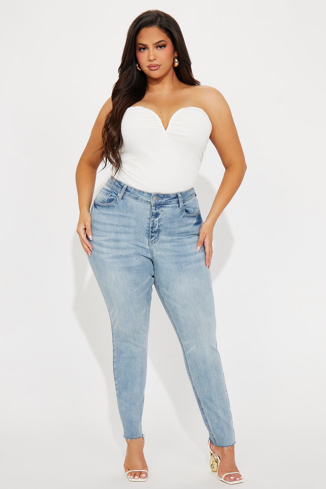 She's In The Moment Stretch Skinny Jeans - Medium Wash Product Image