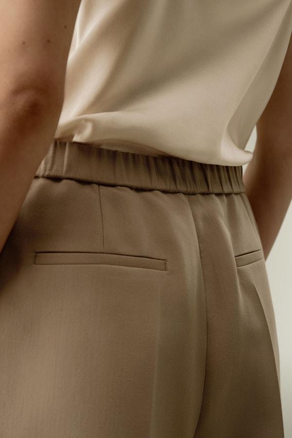 Silk-Wool Blend Polished Shorts Product Image