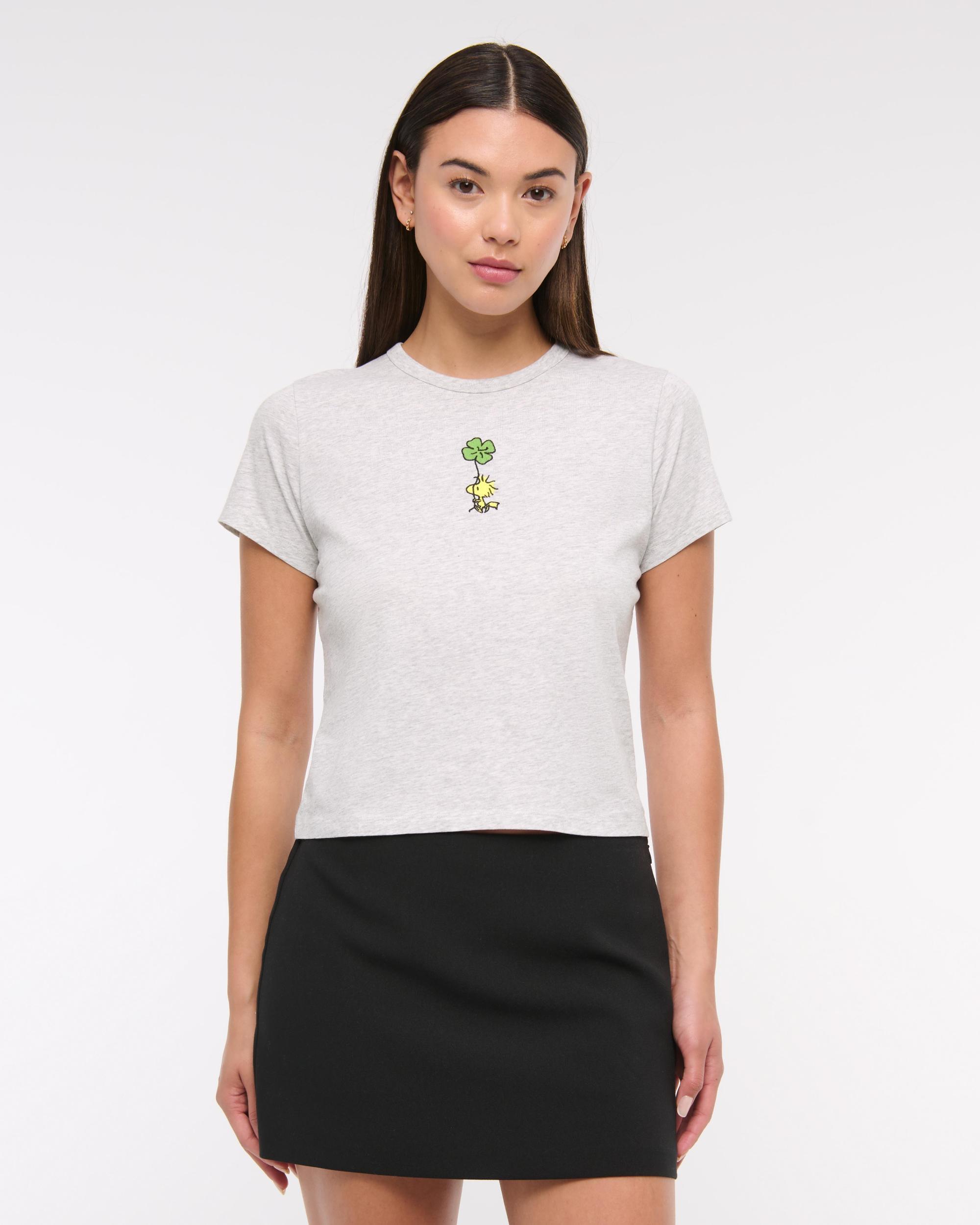 Short-Sleeve Peanuts Graphic Skimming Tee Product Image