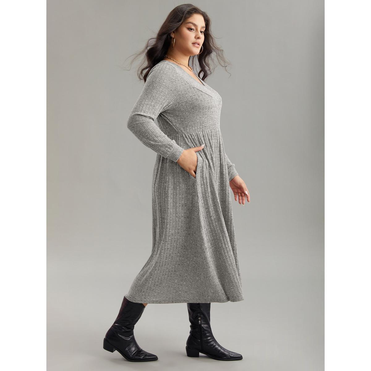 Plus Size Rib Knit Plain Plisse Long Sleeve Dress LightGray Women Casual Rib Knit V-neck Long Sleeve Curvy Midi Dress BloomChic 30/6X Product Image