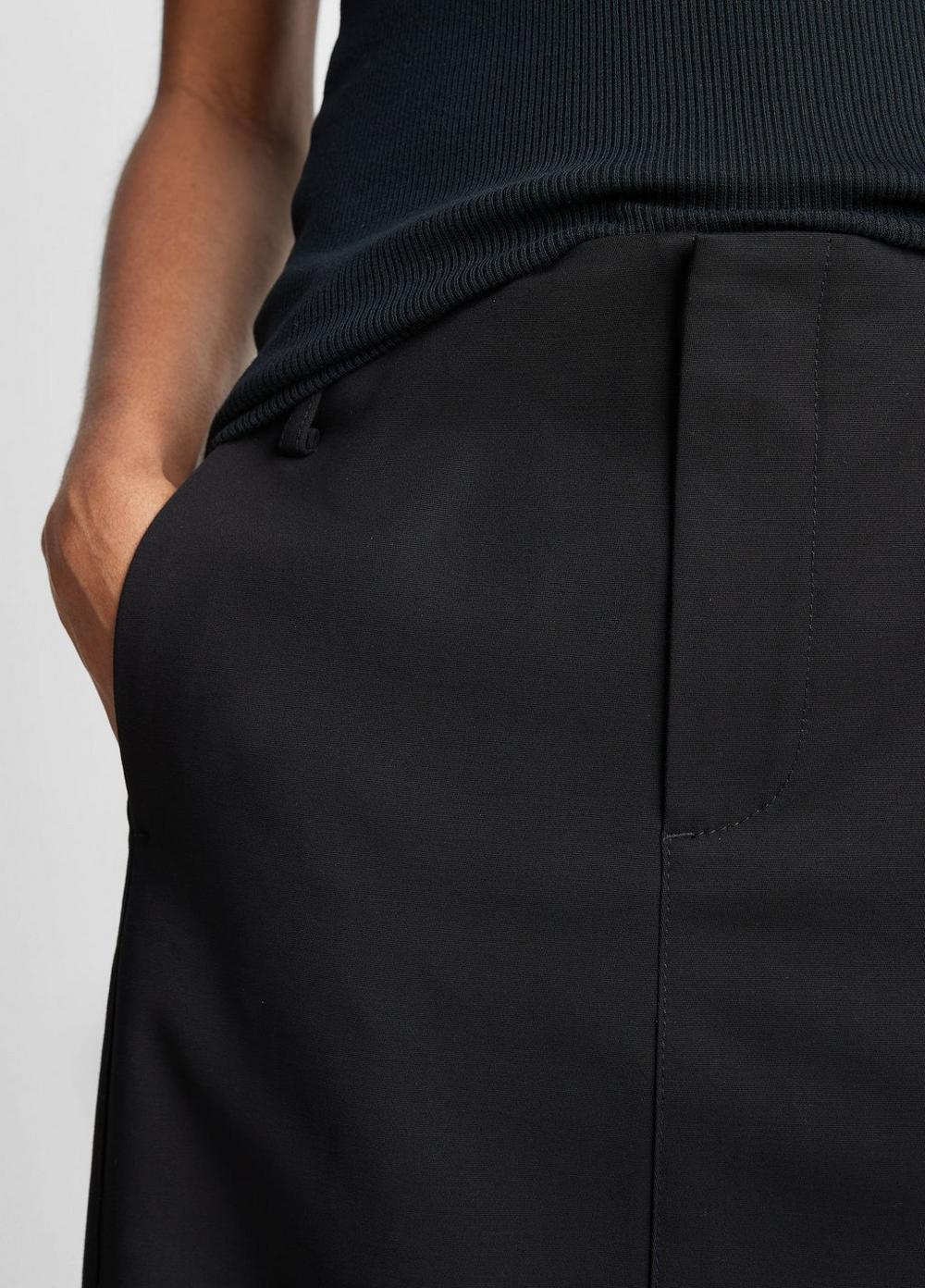 Womens Cotton Low-Rise Straight Trouser Skirt, Black, Size 0 Vince Product Image