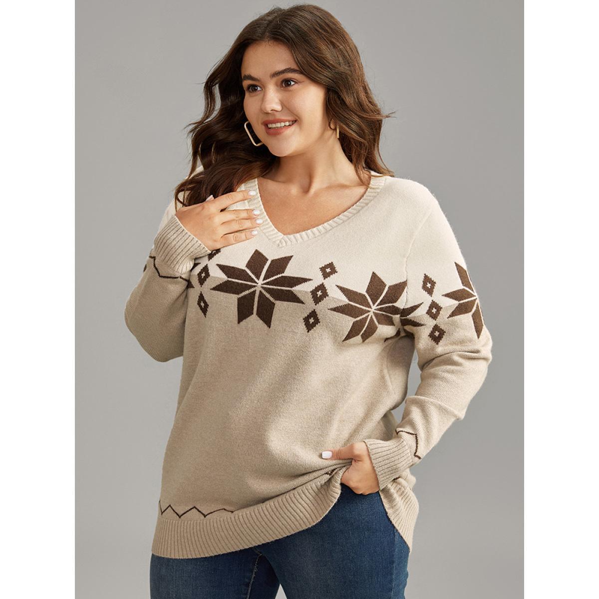 Plus Size Supersoft Essentials Anti-Pilling Snowflake Print Pullover Multicolor Women Casual Loose Long Sleeve V-neck Dailywear Pullovers BloomChic 26/4X Product Image