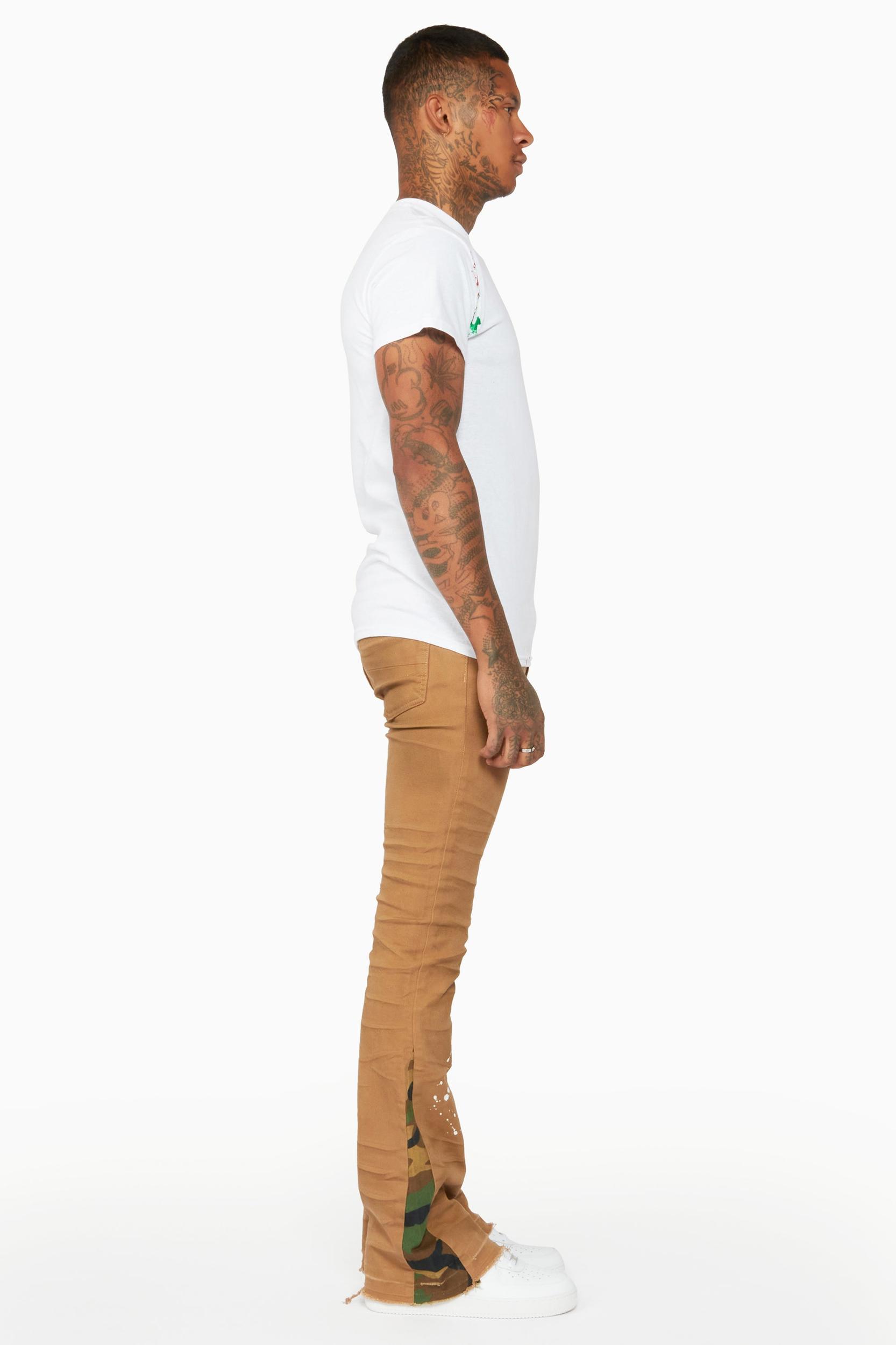 Can't Be Tamed White Oversized Tee Female Product Image
