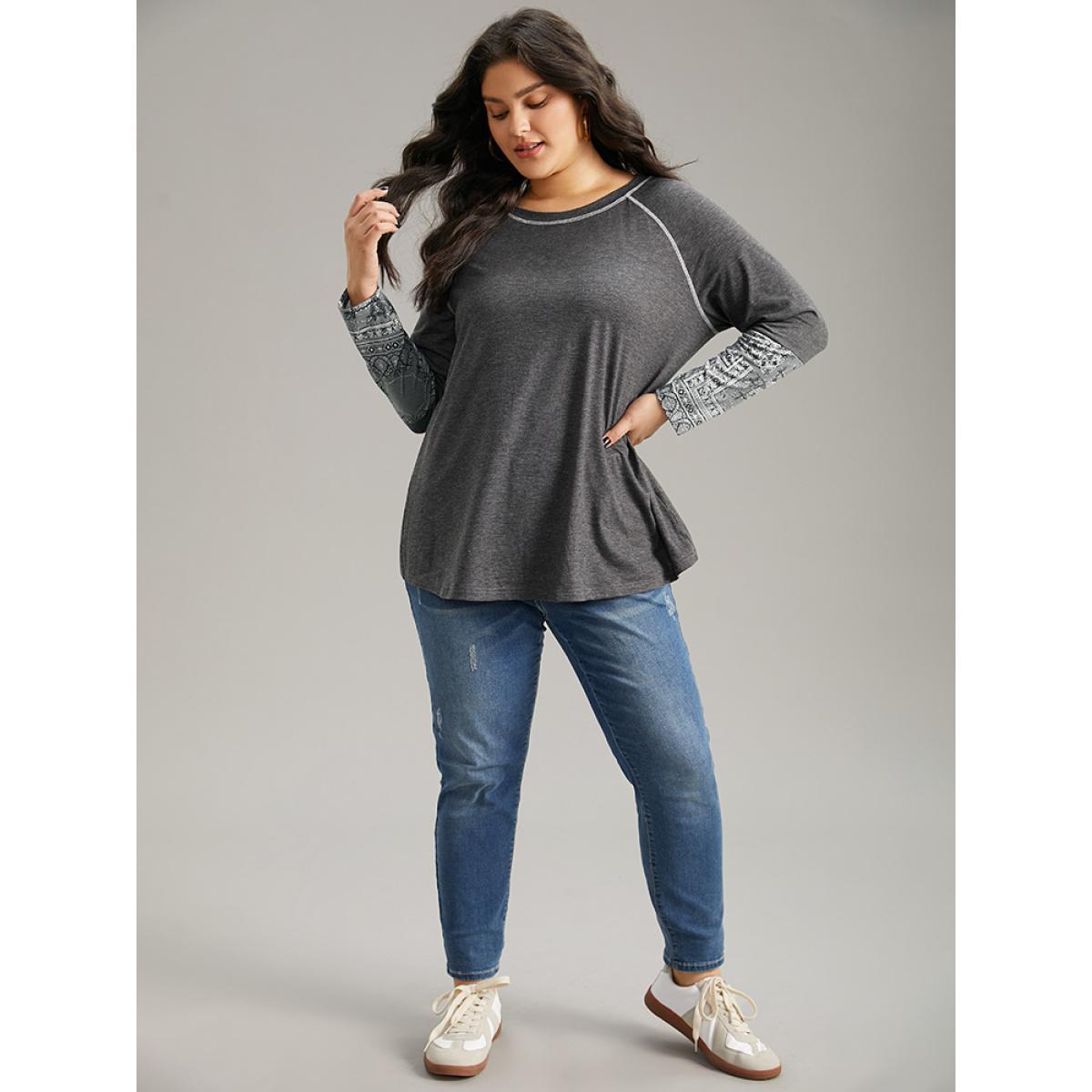 Plus Size Bandana Print Crew Neck Raglan Sleeve T-shirt Gray Women Casual Printed Bohemian Print Round Neck Dailywear T-shirts BloomChic 28/5X Product Image