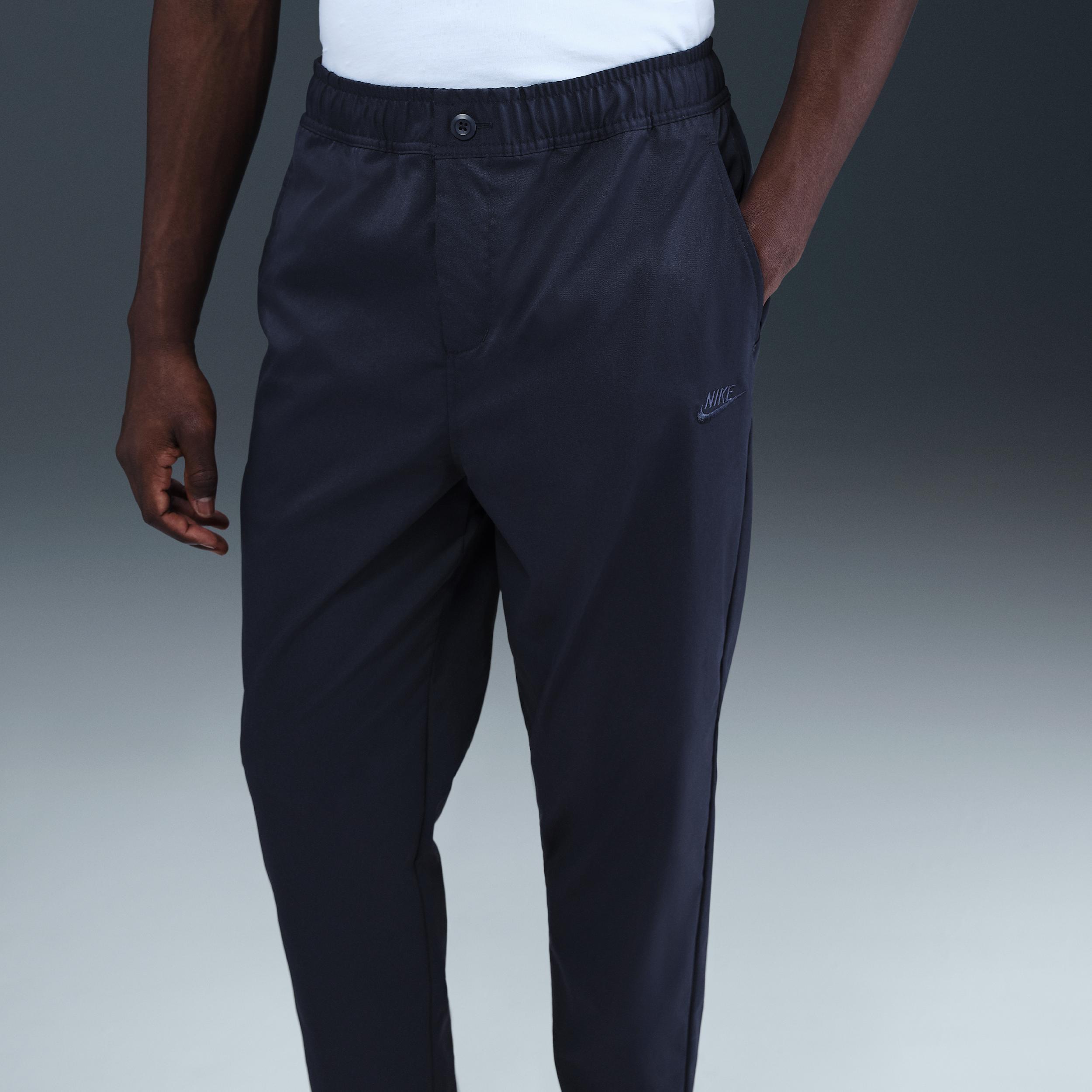 Nike Men's Club Woven Tapered Pants Product Image