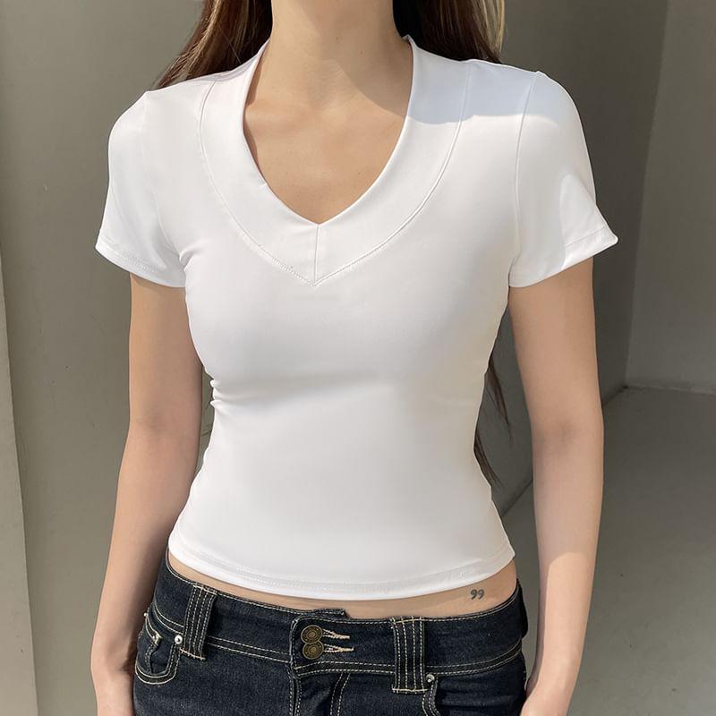 Short Sleeve V-Neck Plain Slim-Fit Crop T-Shirt Product Image