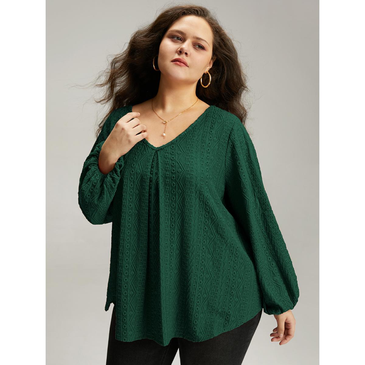 Plus Size Keyhole Plicated Detail Lantern Sleeve T-shirt DarkGreen Women Elegant Elastic cuffs Plain V-neck Dailywear T-shirts BloomChic 26/4X Product Image