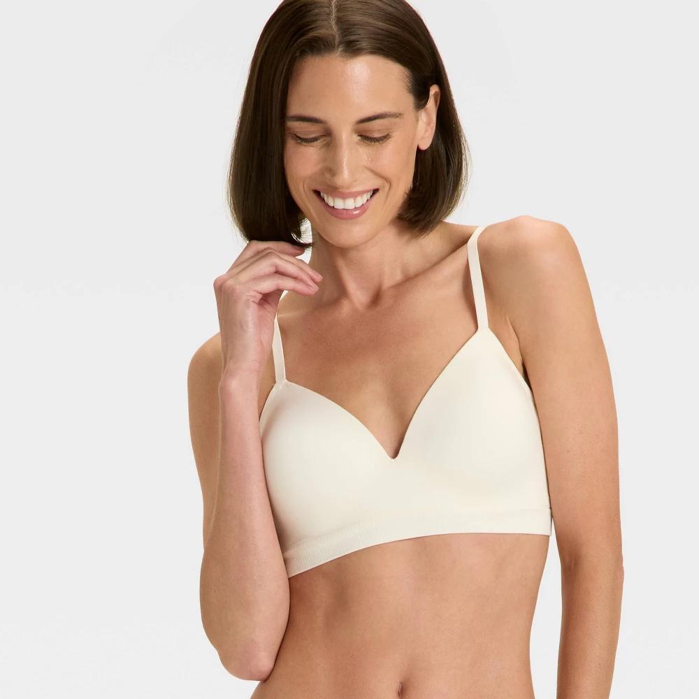 Women's Lightly Lined Seamless Bralette - Auden™ Product Image